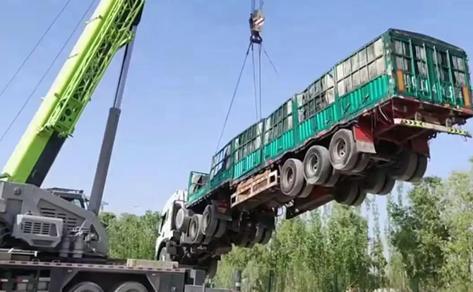 峡江道路脱困救援案例